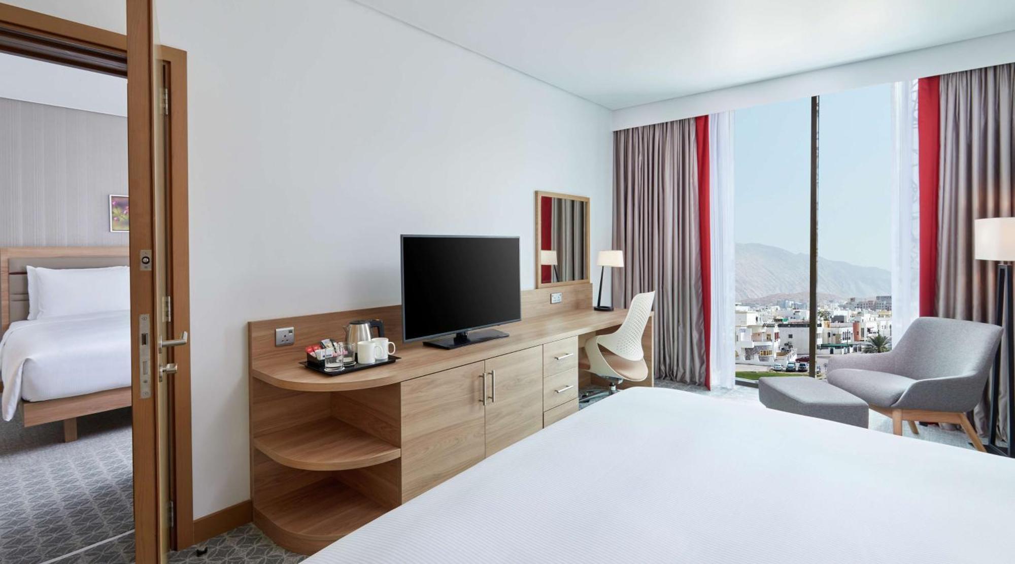 Hilton Garden Inn Muscat Al Khuwair Buitenkant foto