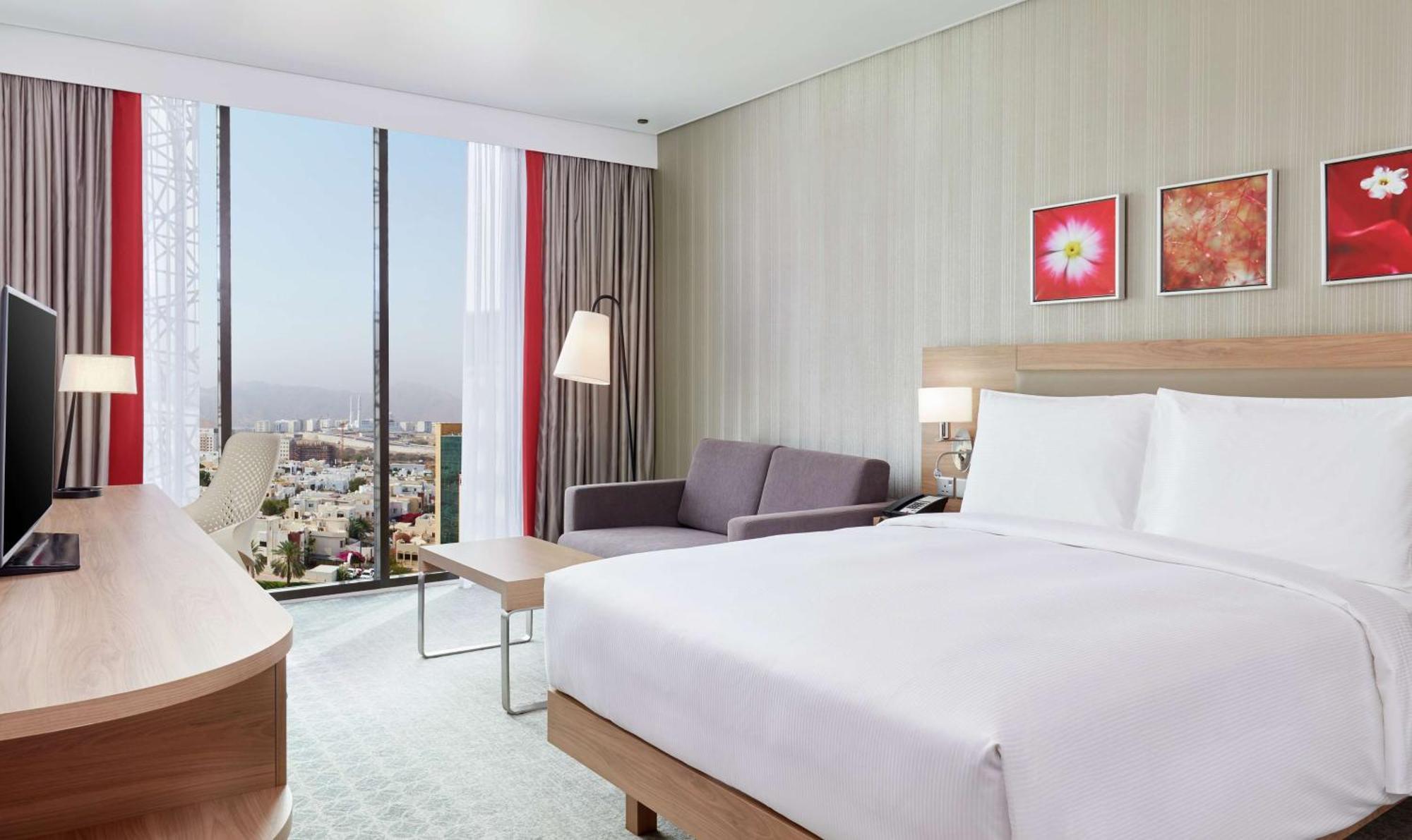 Hilton Garden Inn Muscat Al Khuwair Buitenkant foto