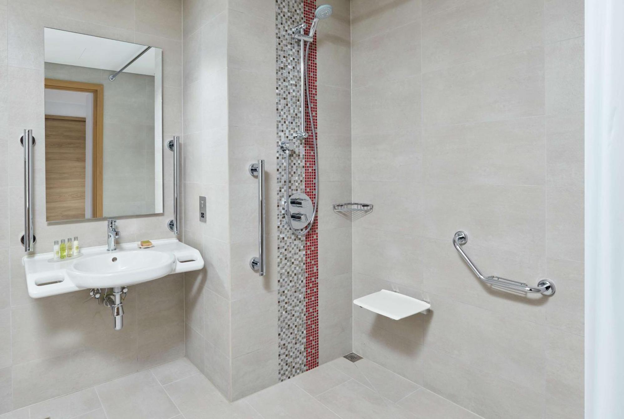 Hilton Garden Inn Muscat Al Khuwair Buitenkant foto