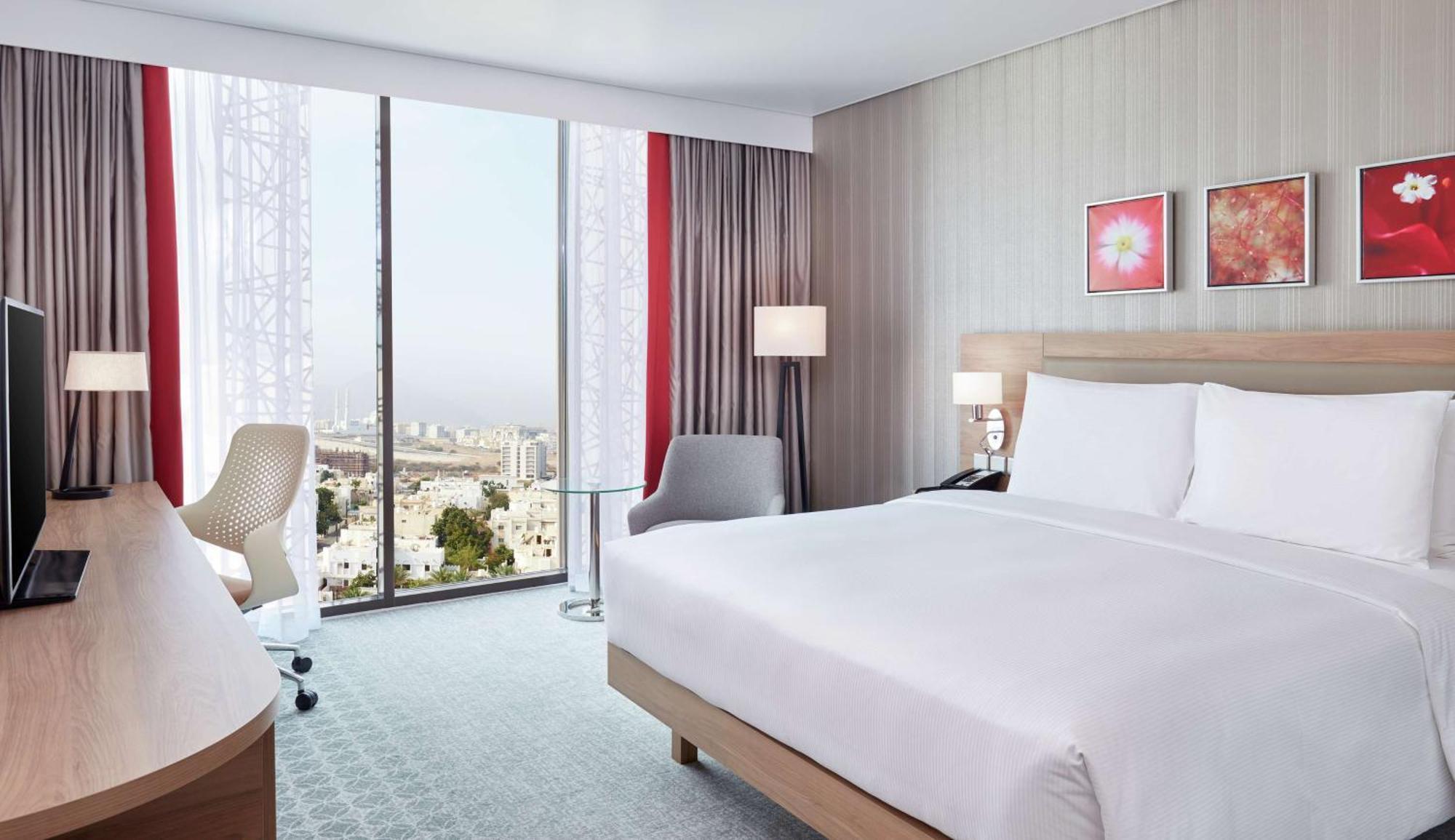 Hilton Garden Inn Muscat Al Khuwair Buitenkant foto