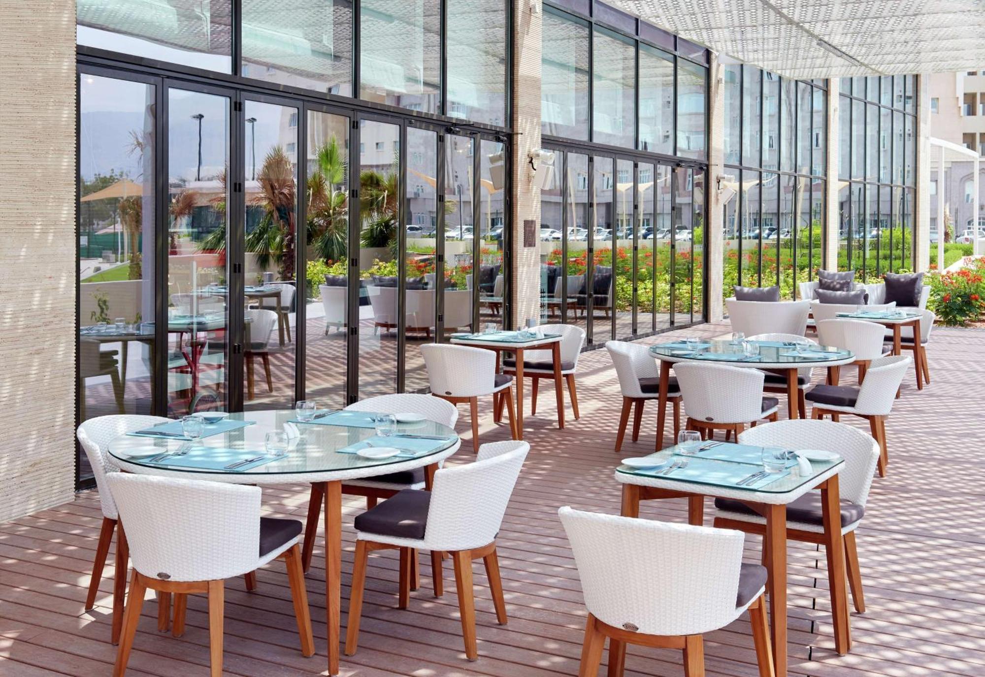 Hilton Garden Inn Muscat Al Khuwair Buitenkant foto