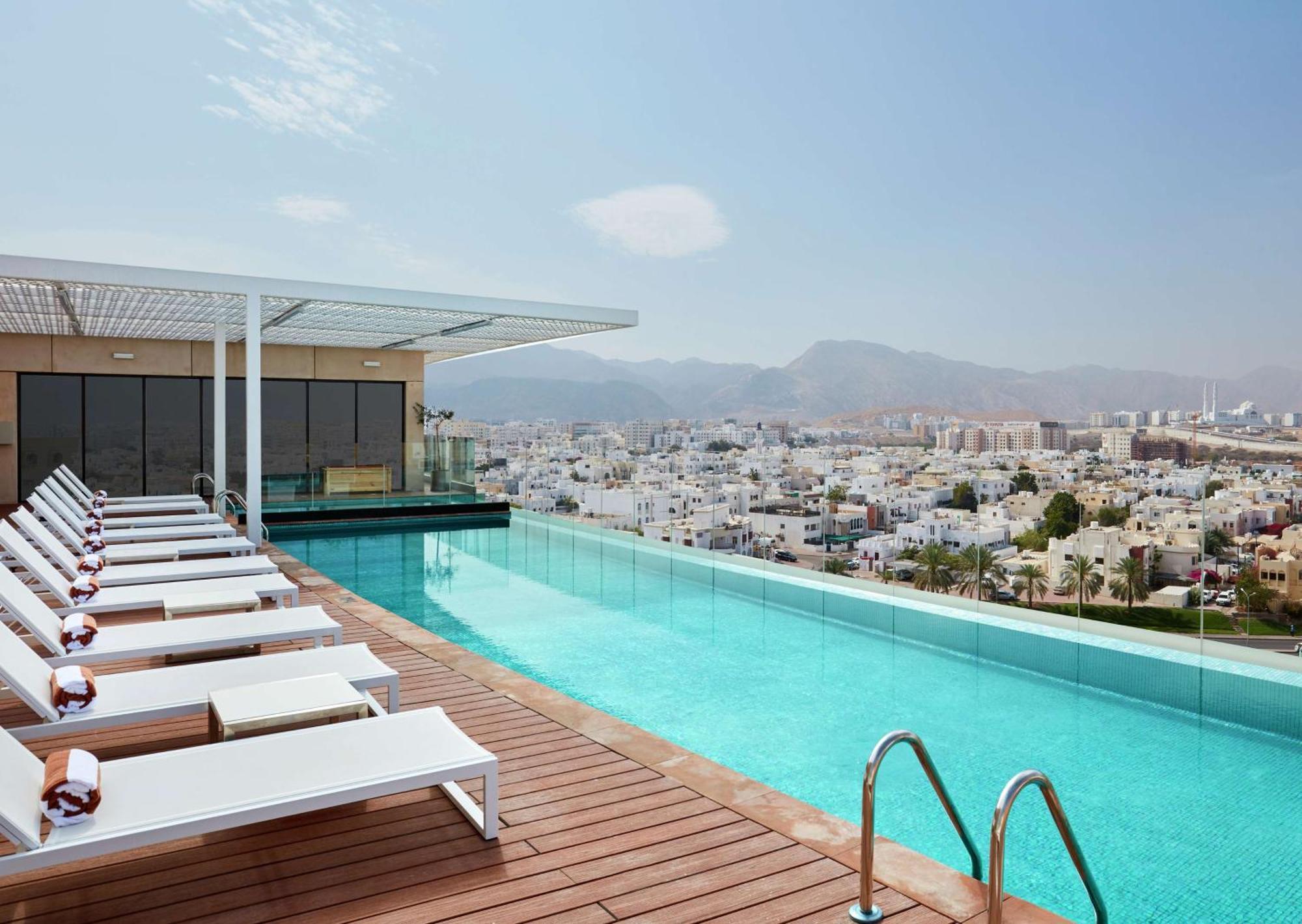 Hilton Garden Inn Muscat Al Khuwair Buitenkant foto